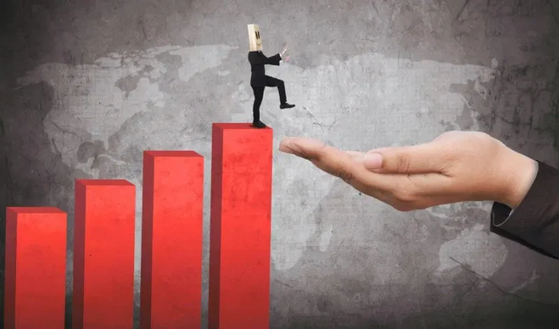 Senior Leaders as Stabilizers During Volatility